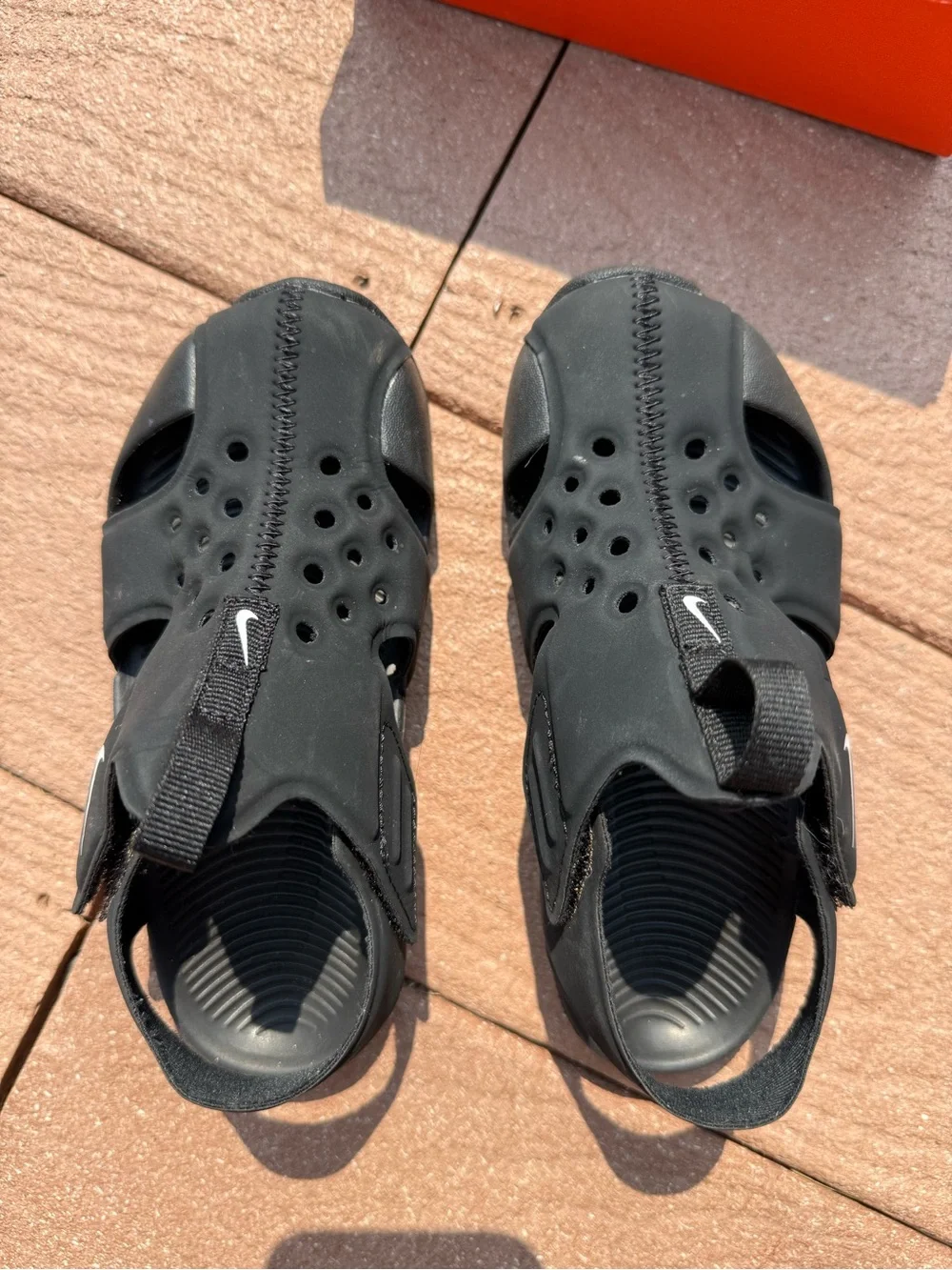 Nike- Sunray Protect 2 Sandal- Size 11T